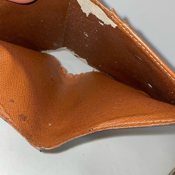 Louis Vuitton Monogram Kisslock Wallet - Picture 11 of 13